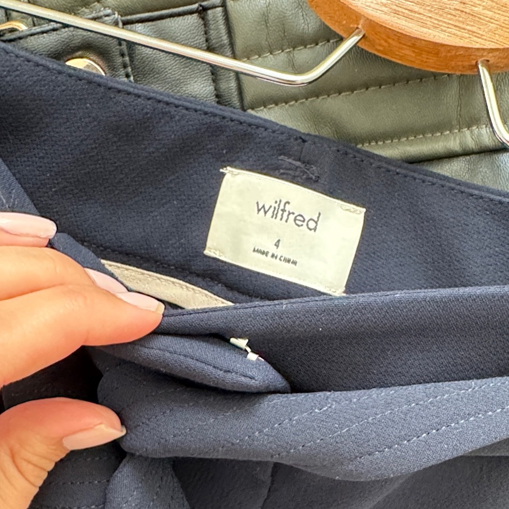 Aritzia Wilfred Elegant Navy Women's Pants - Picture 7 of 8